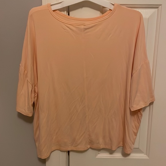 Orange t shirt - Picture 2 of 2